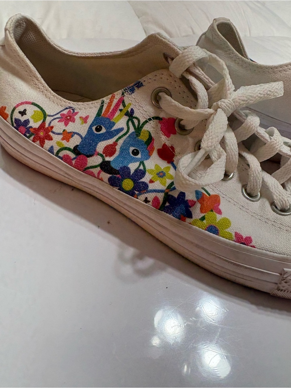 Converse All Star Chuck Taylor Low Top Lace-Up Pride Floral Sneakers Women’s 11